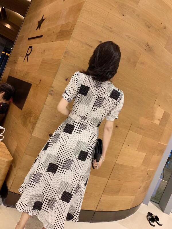 Chanel香奈兒 法國專櫃同步新款 2019新款 幾何元素 簡潔修身大裙擺  xly1250